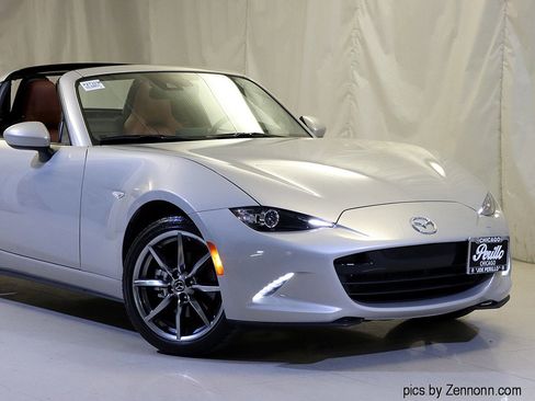 Used 2023 MAZDA MX-5 Miata Grand Touring w/ Weather Package image 2