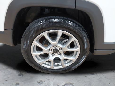 Used 2025 Jeep Compass Limited AWD/4WD image 9