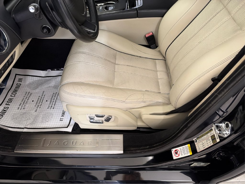 Used 2012 Jaguar XJ L RWD image 18