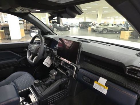 New 2026 Toyota 4Runner 4WD image 9