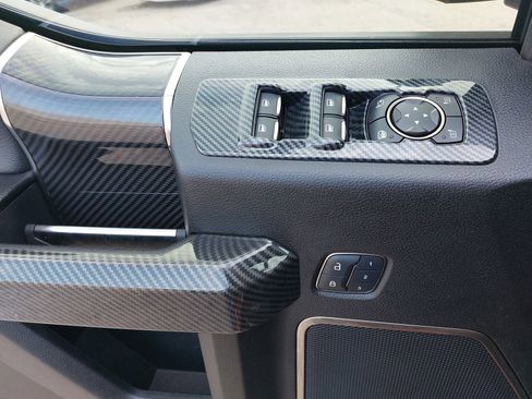 Used 2018 Ford F150 Raptor w/ Equipment Group 802A Luxury image 30