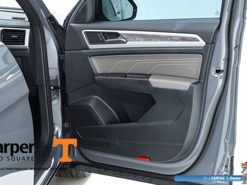 Used 2023 Volkswagen Atlas Cross Sport SE w/ Black Wheel Package image 32