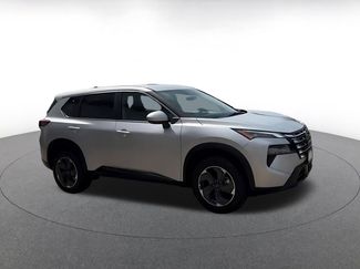 Used 2025 Nissan Rogue SV video 2