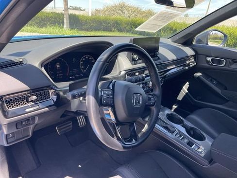 Used 2025 Honda Civic Sport image 10