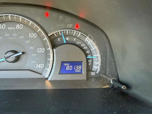 Used 2012 Toyota Camry XLE image 29