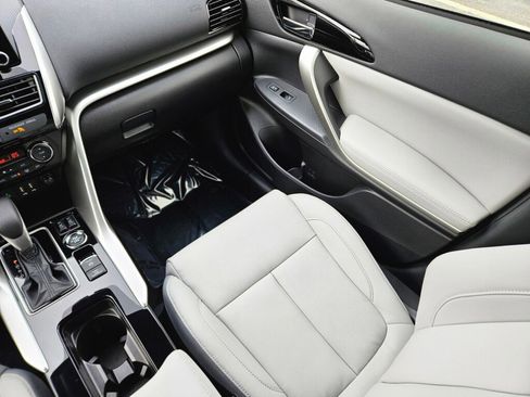 New 2025 Mitsubishi Eclipse Cross SEL image 13