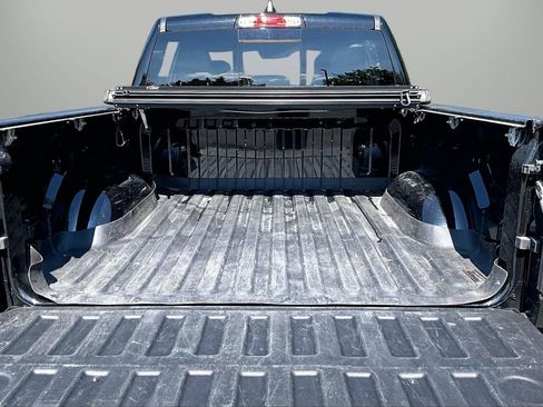 Used 2024 RAM 1500 Laramie AWD/4WD image 25