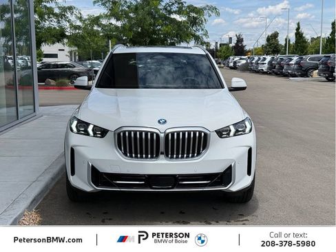 New 2026 BMW X5 xDrive50e w/ Premium Package AWD/4WD image 8
