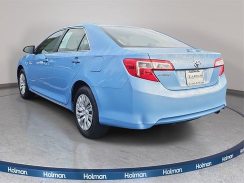 Used 2012 Toyota Camry LE image 7