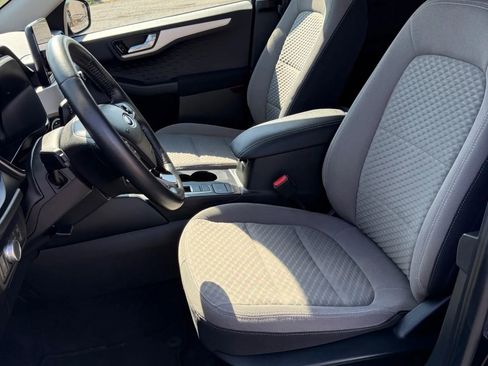 Used 2020 Ford Escape SE Sport image 18