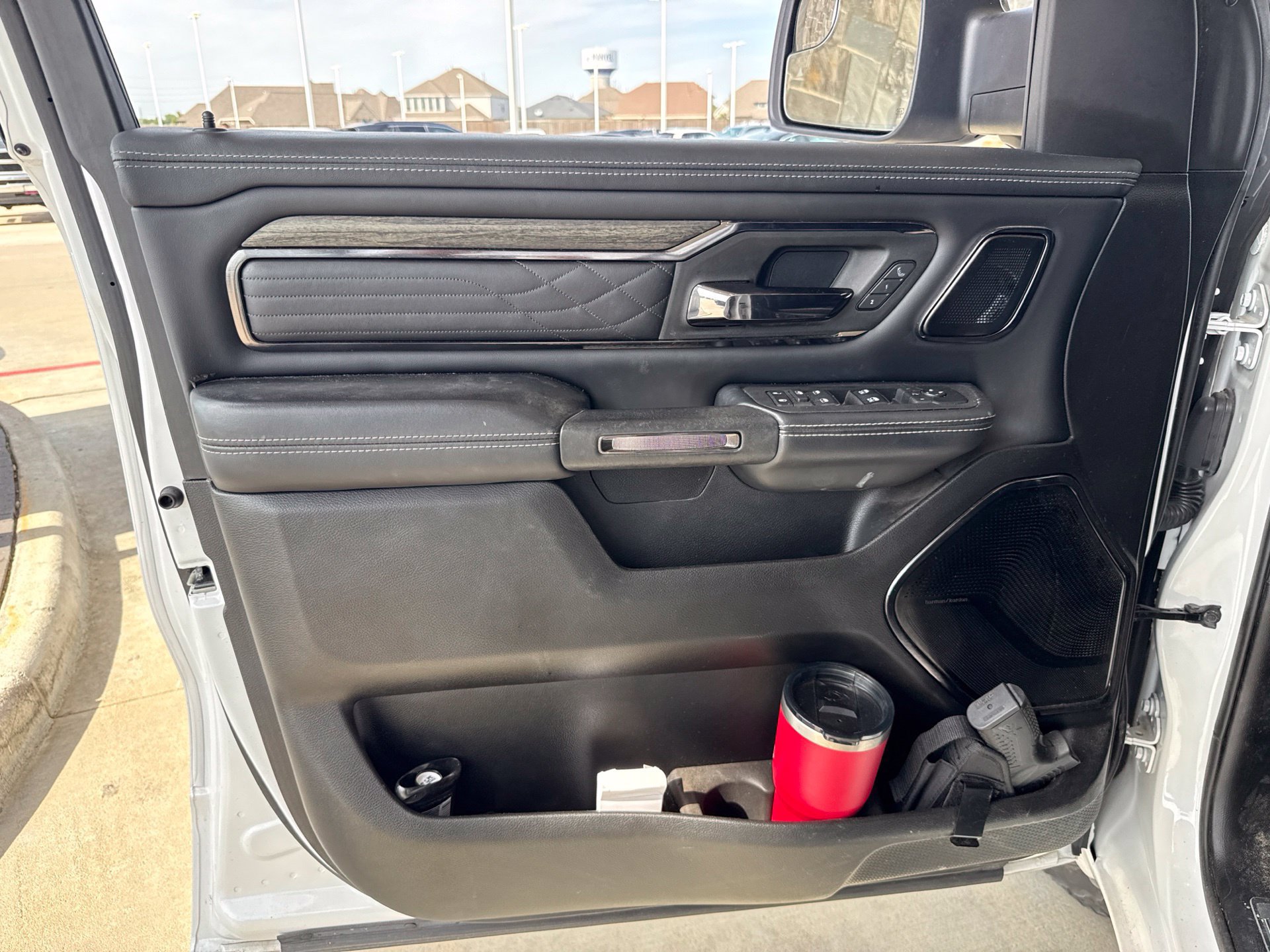 Used 2025 RAM 1500 Limited w/ Off Road Group AWD/4WD image 14