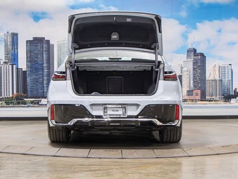 Used 2025 BMW 740i xDrive image 12