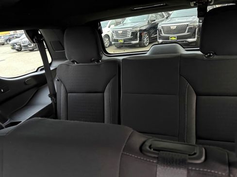 Used 2022 GMC Yukon SLE w/ Gmc Pro Safety Plus Package image 9