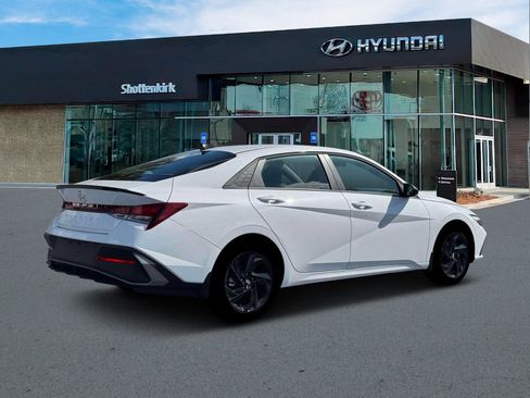 New 2026 Hyundai Elantra Sport image 8