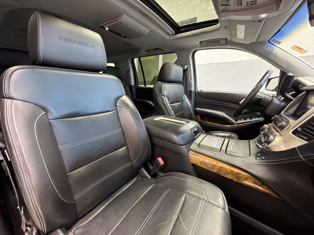 Used 2015 GMC Yukon XL Denali w/ Touring Package AWD/4WD image 34