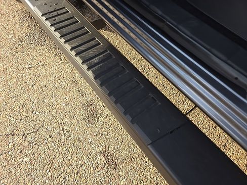 Used 2022 Nissan Frontier SV w/ Technology Package image 37