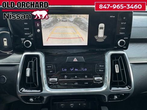 Used 2023 Kia Sorento SX AWD/4WD image 17