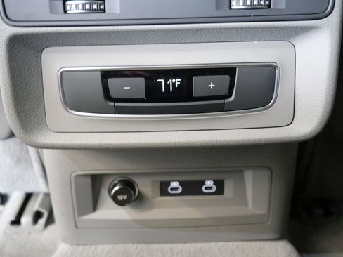 Used 2022 Audi Q7 3.0T Premium Plus w/ Premium Plus Package image 37