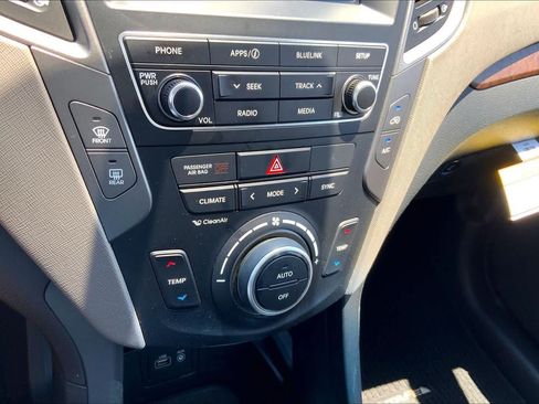 Used 2018 Hyundai Santa Fe Sport FWD image 32