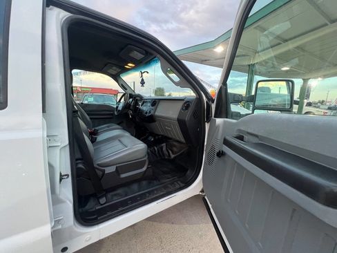 Used 2015 Ford F250 XL w/ Snow Plow Prep Package AWD/4WD image 12