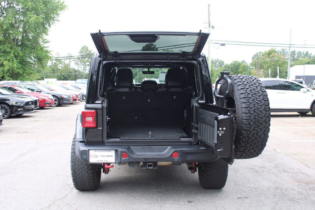 Used 2018 Jeep Wrangler Unlimited Rubicon AWD/4WD image 9