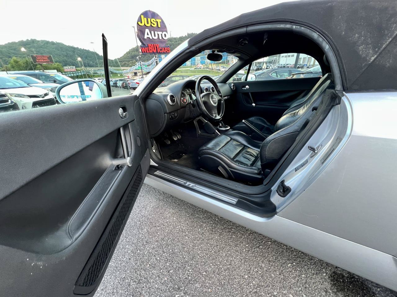 Used 2002 Audi TT 1.8T AWD/4WD image 12