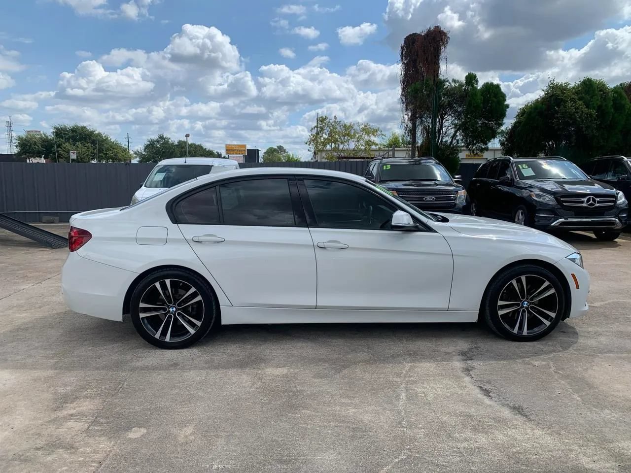 Used 2018 BMW 330i Sedan w/ Shadow Sport Edition RWD image 8