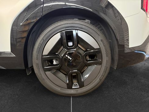 Used 2024 Kia EV9 GT-Line AWD/4WD image 35