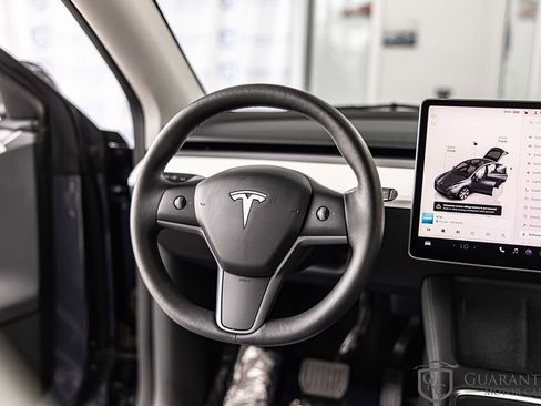 Used 2023 Tesla Model Y Long Range AWD/4WD image 33