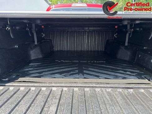 Used 2021 Toyota Tacoma SR5 RWD image 13
