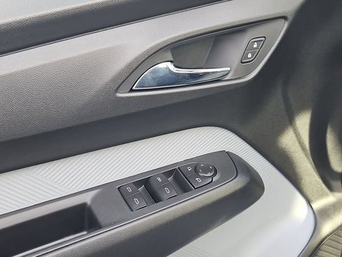 New 2027 Chevrolet Bolt LT w/ Comfort Package FWD image 11