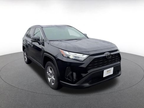 Used 2025 Toyota RAV4 XLE image 3