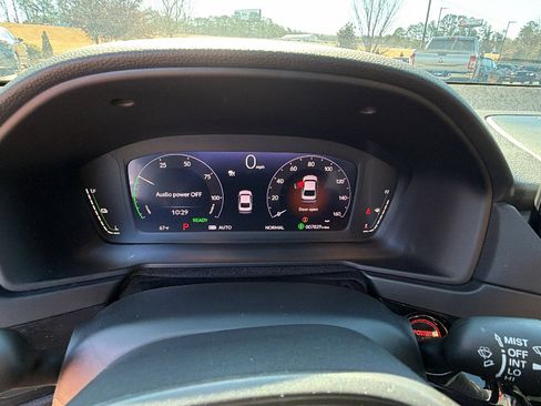 Used 2025 Honda Accord Sport image 29