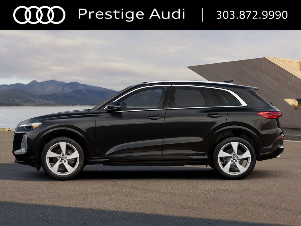 Used 2026 Audi Q5 Premium Plus w/ Premium Plus AWD/4WD image 4
