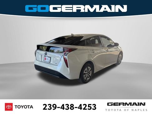 Used 2018 Toyota Prius Two FWD image 8