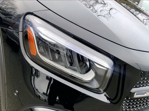 Used 2026 Mercedes-Benz GLB 250 4MATIC image 24