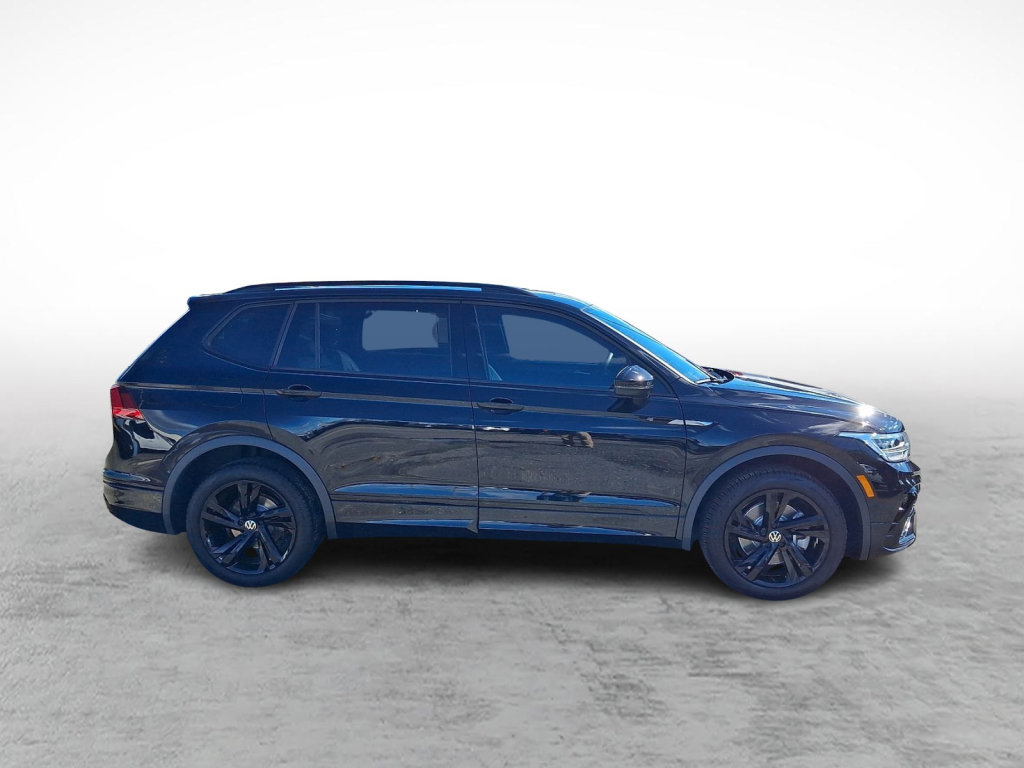Used 2024 Volkswagen Tiguan SE R-Line AWD/4WD image 6