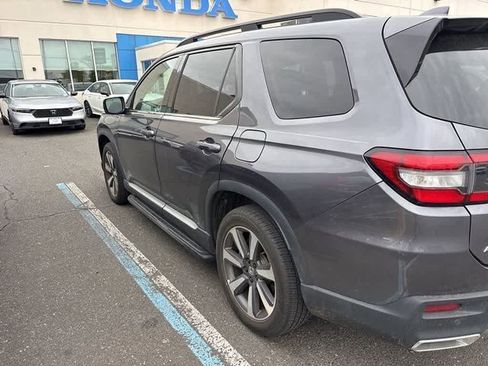 Used 2023 Honda Pilot Elite image 18