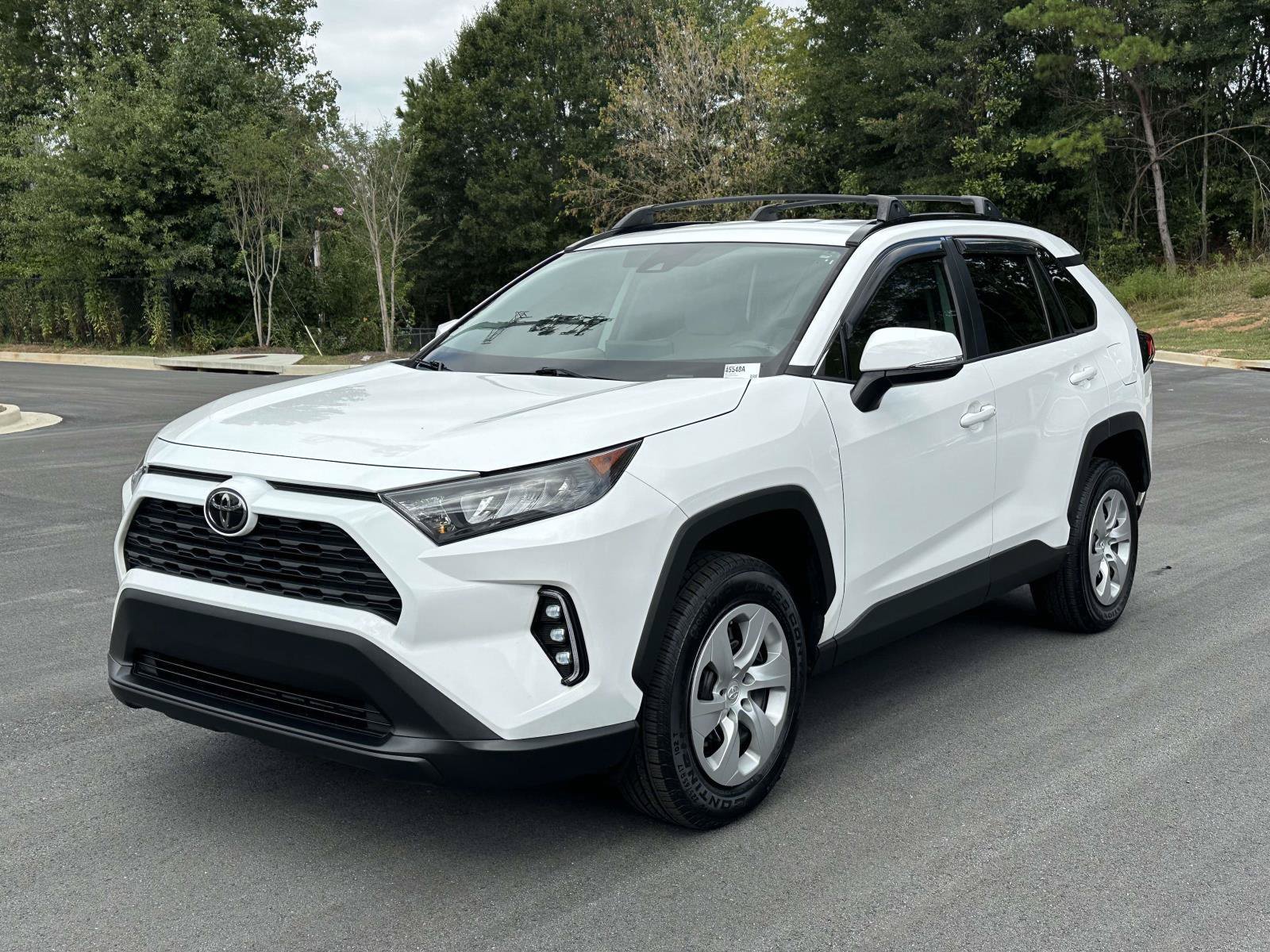 Used 2021 Toyota RAV4 LE FWD image 3
