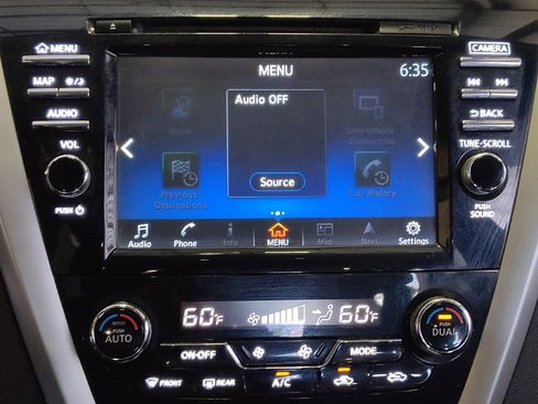 Used 2018 Nissan Murano SV FWD image 25