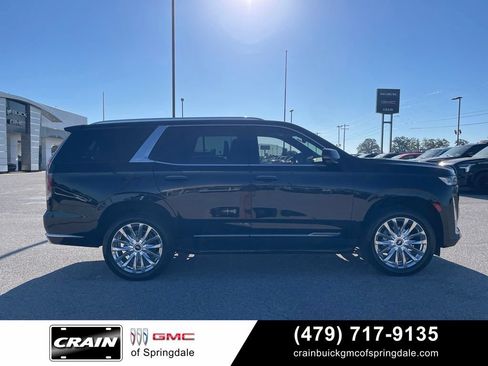 Used 2023 Cadillac Escalade Premium Luxury AWD/4WD image 8
