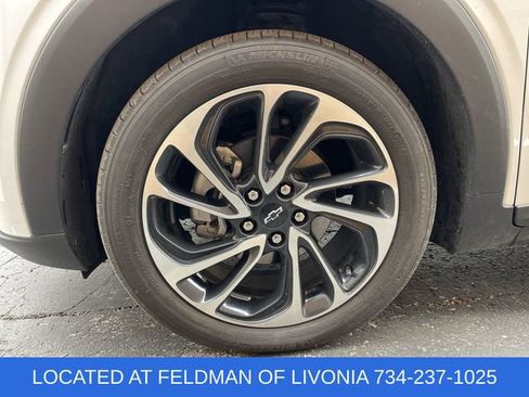 Used 2023 Chevrolet Bolt EUV Premier image 31