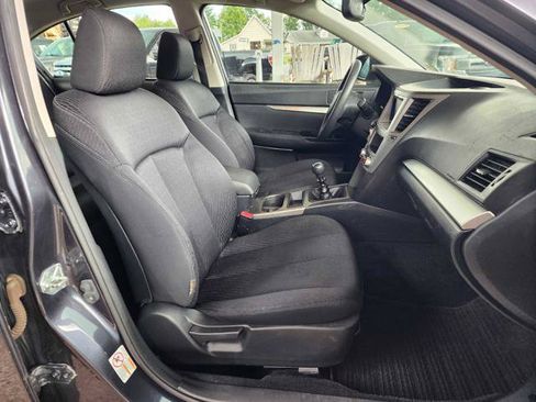 Used 2010 Subaru Legacy 2.5i AWD/4WD image 17