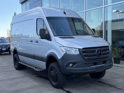 Used 2023 Mercedes-Benz Sprinter 144 Cargo image 2