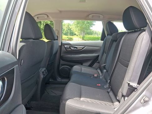 Used 2017 Nissan Rogue S AWD/4WD image 10