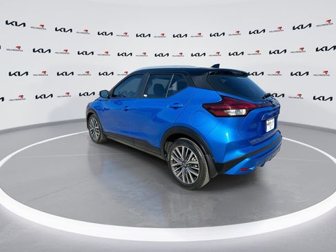 Used 2022 Nissan Kicks SV image 6