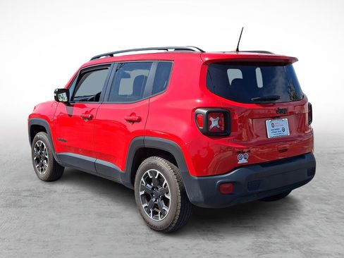 Used 2023 Jeep Renegade Latitude AWD/4WD image 3