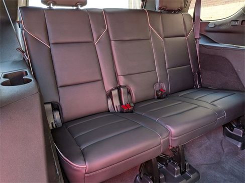 Used 2023 Cadillac Escalade Premium Luxury image 23