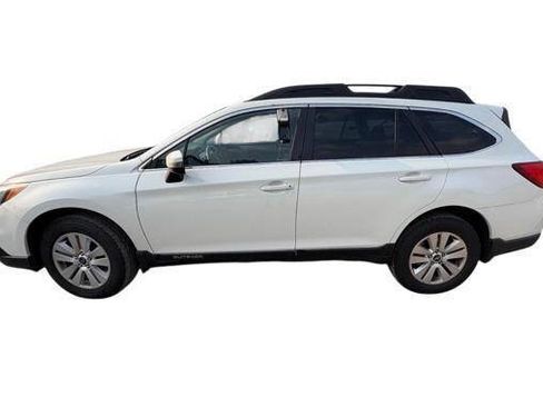 Used 2015 Subaru Outback 2.5i Premium AWD/4WD image 2