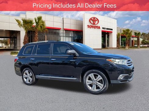 Used 2013 Toyota Highlander Limited FWD image 2